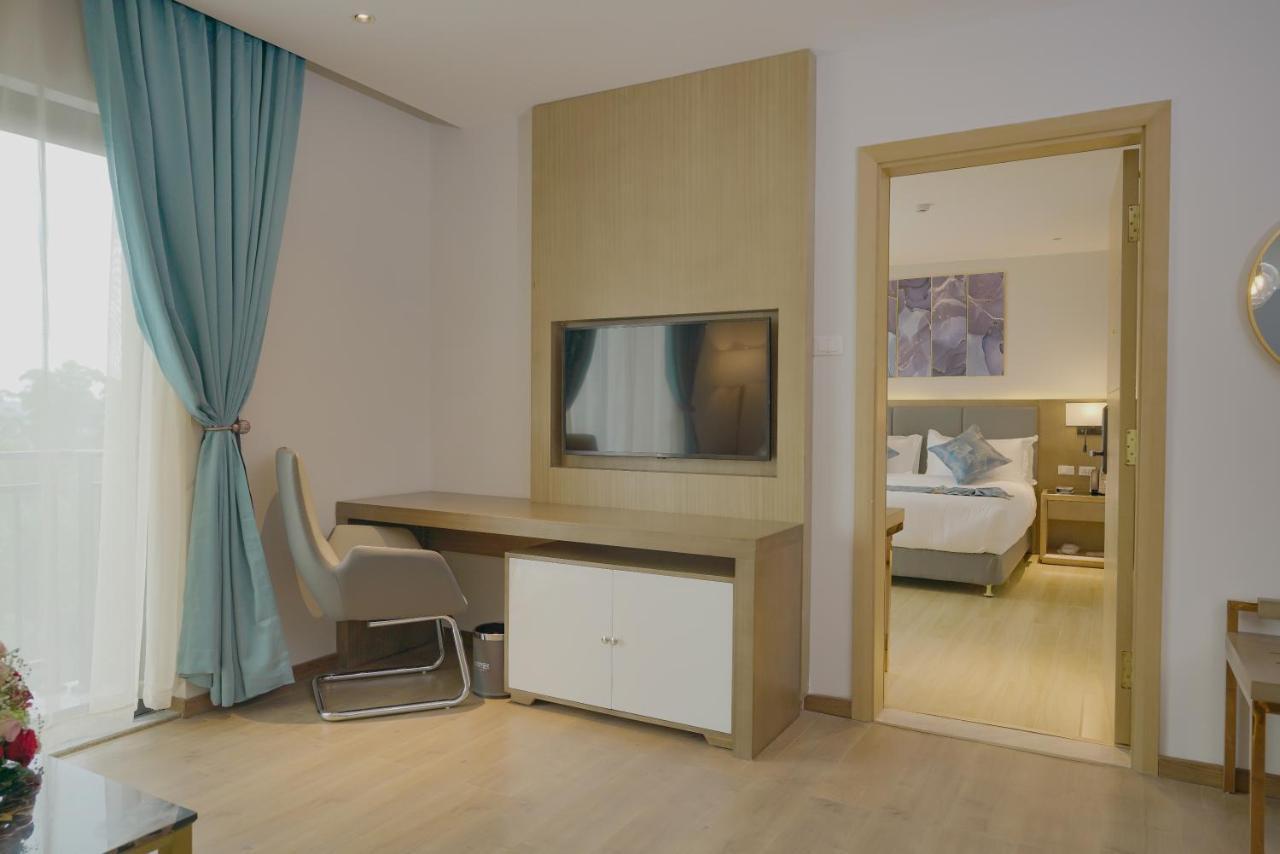 Stay Easy Plus Hotel Адис Абеба Екстериор снимка